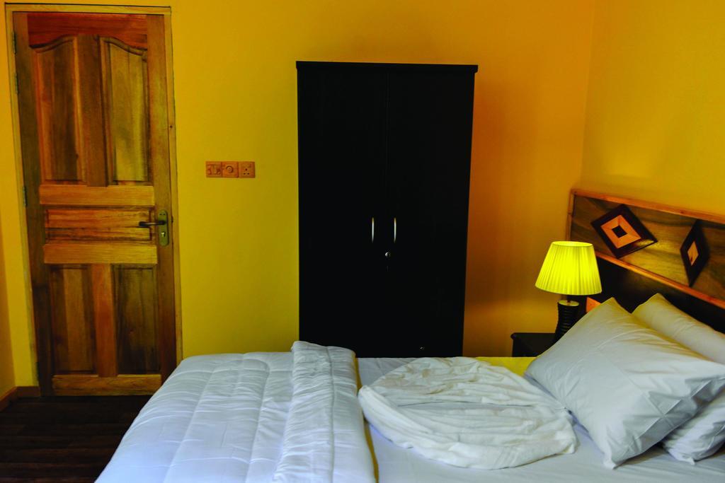 Hotel Siesta Beach Maafushi Exterior foto